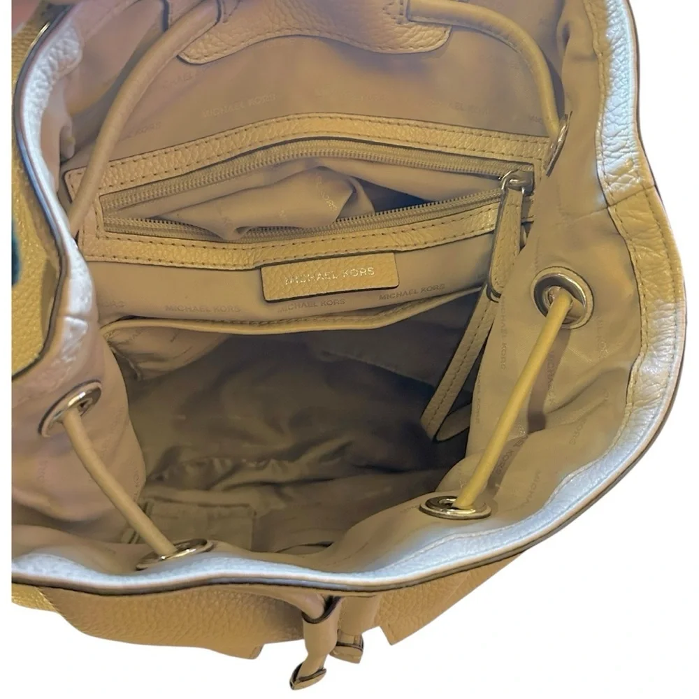 Michael Kors Cooper Nude Size Large Flap Backpack